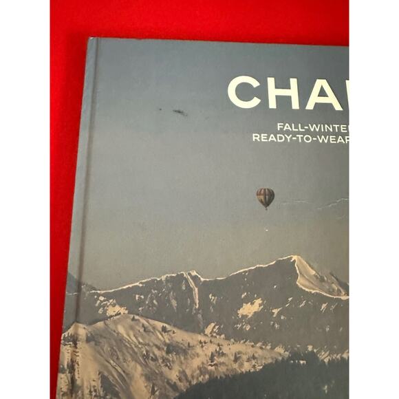 Chanel Louis Vuitton Gucci Fashion Magazines Books Various Collections - Picture 8 of 16